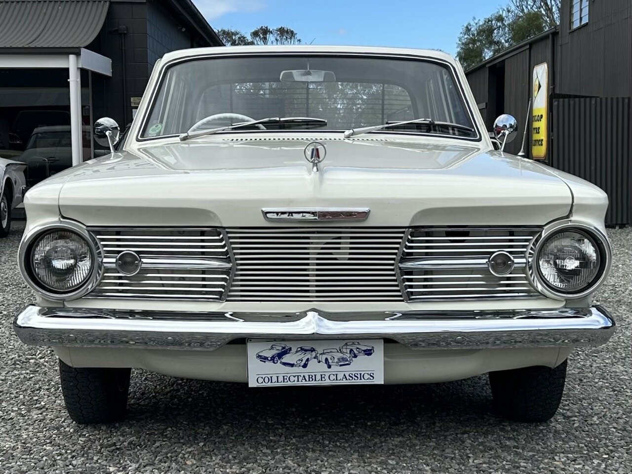 1966 CHRYSLER VALIANT REGAL AP6 3 SP AUTOMATIC SEDAN