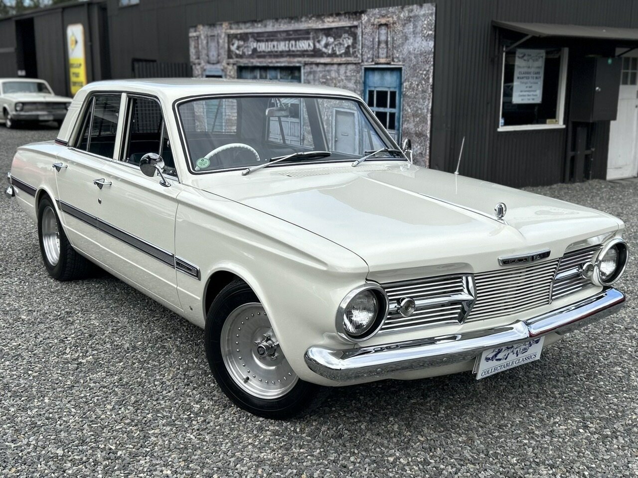 1966 CHRYSLER VALIANT REGAL AP6 3 SP AUTOMATIC SEDAN