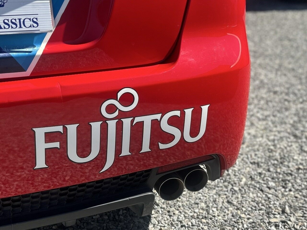 2009 HOLDEN COMMODORE VE SS (FUJITSU RACING PROMOTIONAL VEHICLE) 6 SP MANUAL 4D SEDAN