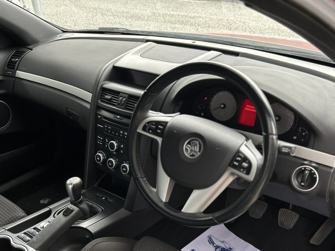 2009 HOLDEN COMMODORE VE SS (FUJITSU RACING PROMOTIONAL VEHICLE) 6 SP MANUAL 4D SEDAN