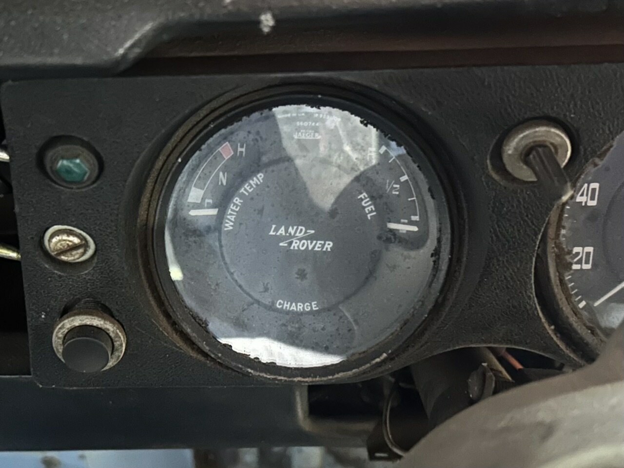 1980 LAND ROVER SERIES III 109 4 SP MANUAL UTILITY