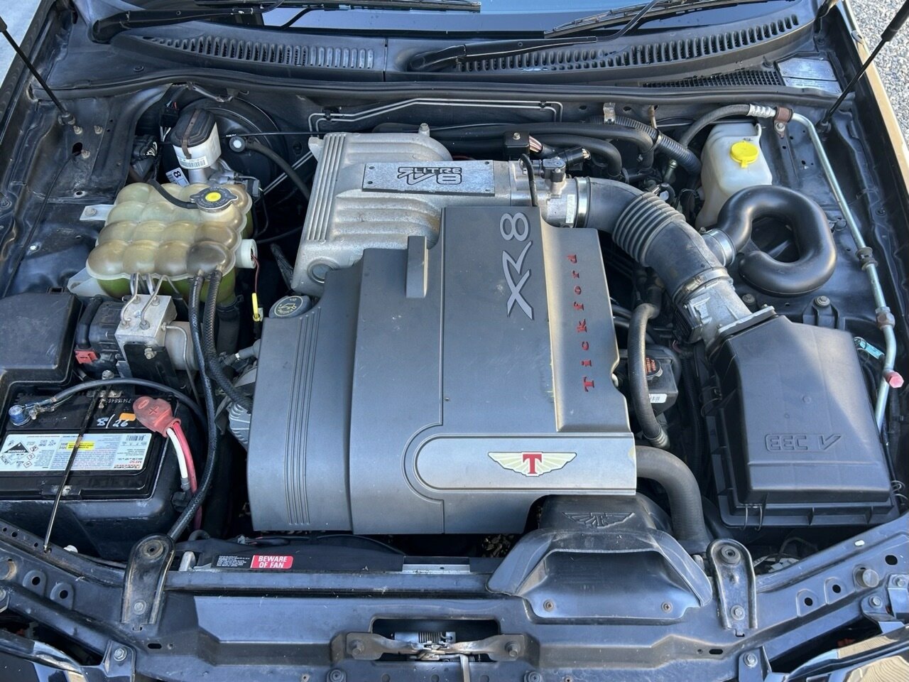 2001 FORD FALCON AUII XR8 4 SP AUTOMATIC 4D SEDAN