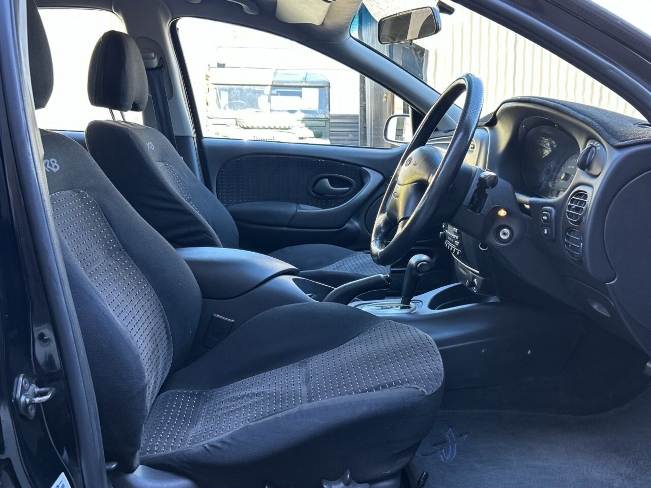2001 FORD FALCON AUII XR8 4 SP AUTOMATIC 4D SEDAN
