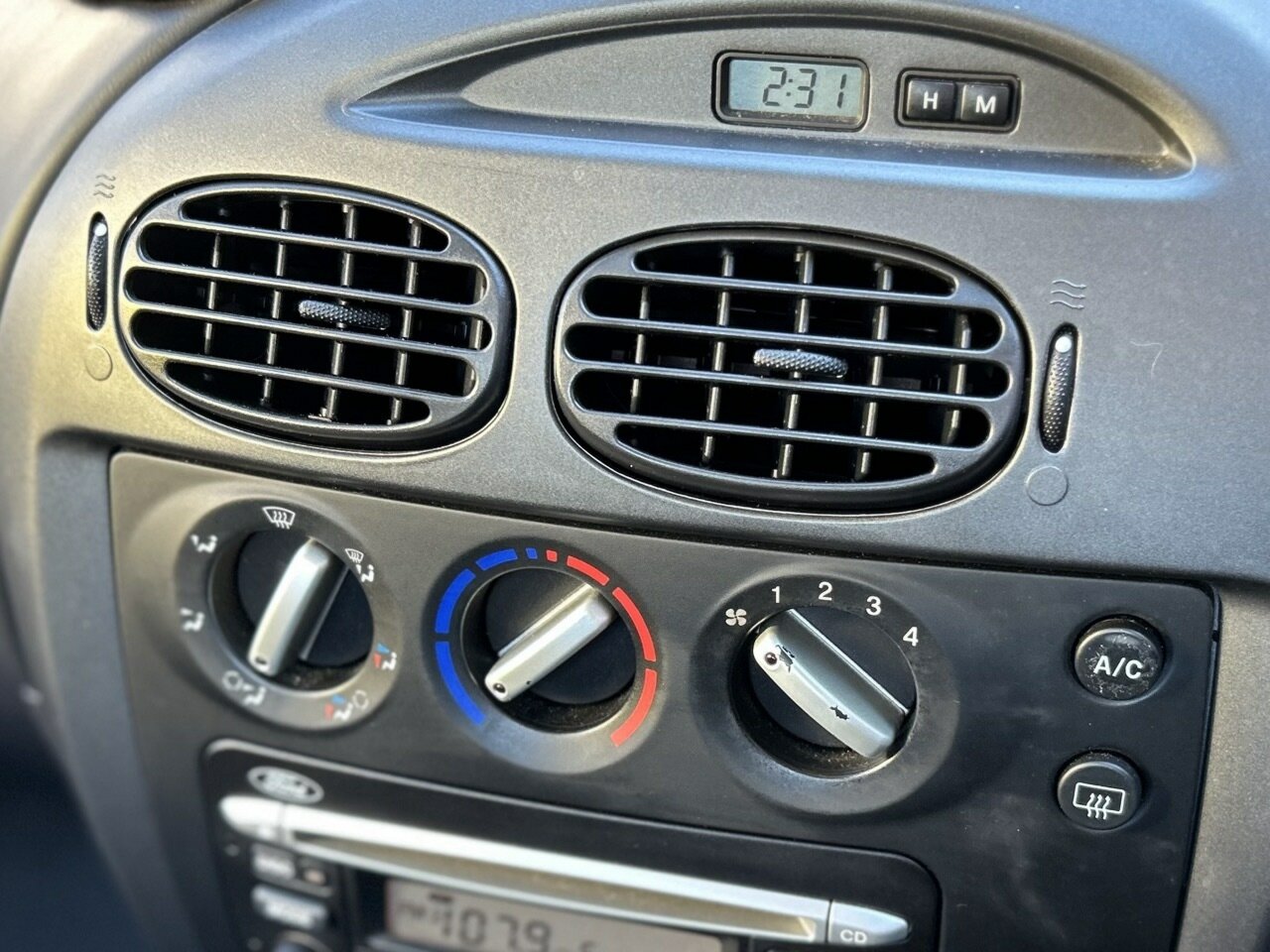 2001 FORD FALCON AUII XR8 4 SP AUTOMATIC 4D SEDAN