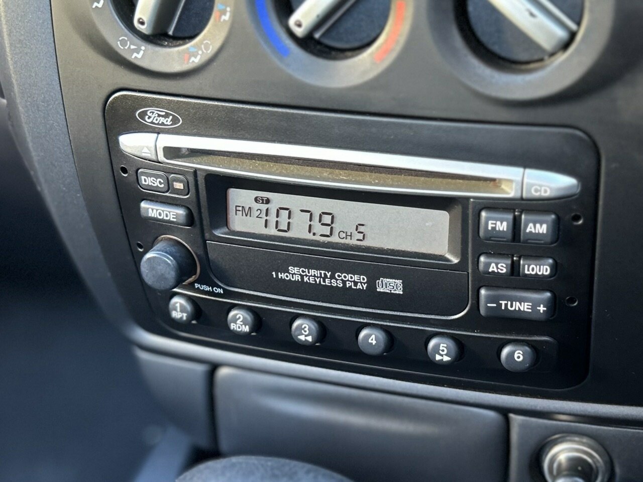 2001 FORD FALCON AUII XR8 4 SP AUTOMATIC 4D SEDAN