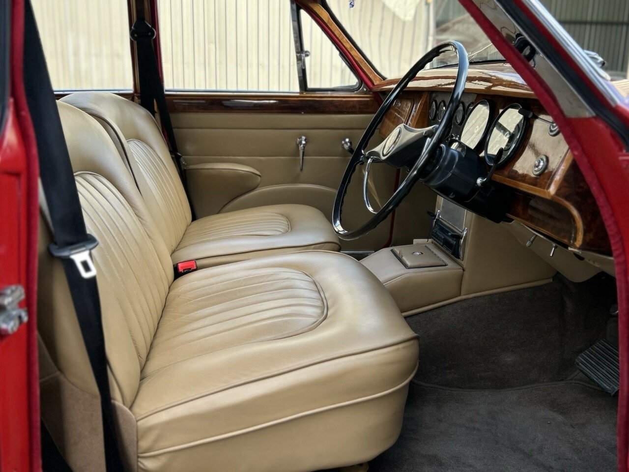 1961 JAGUAR MK II 3.4 3 SP AUTOMATIC 4D SEDAN