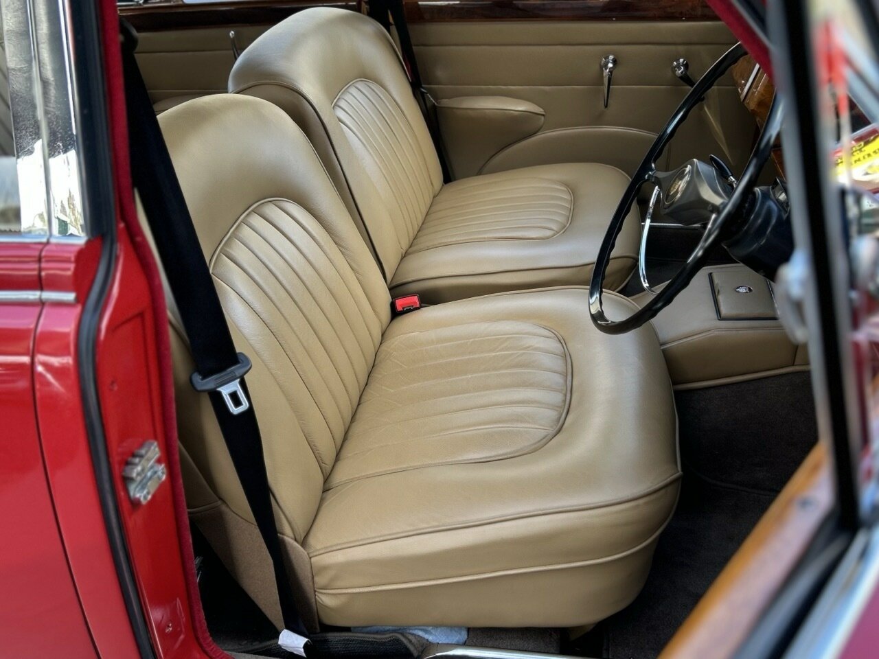 1961 JAGUAR MK II 3.4 3 SP AUTOMATIC 4D SEDAN