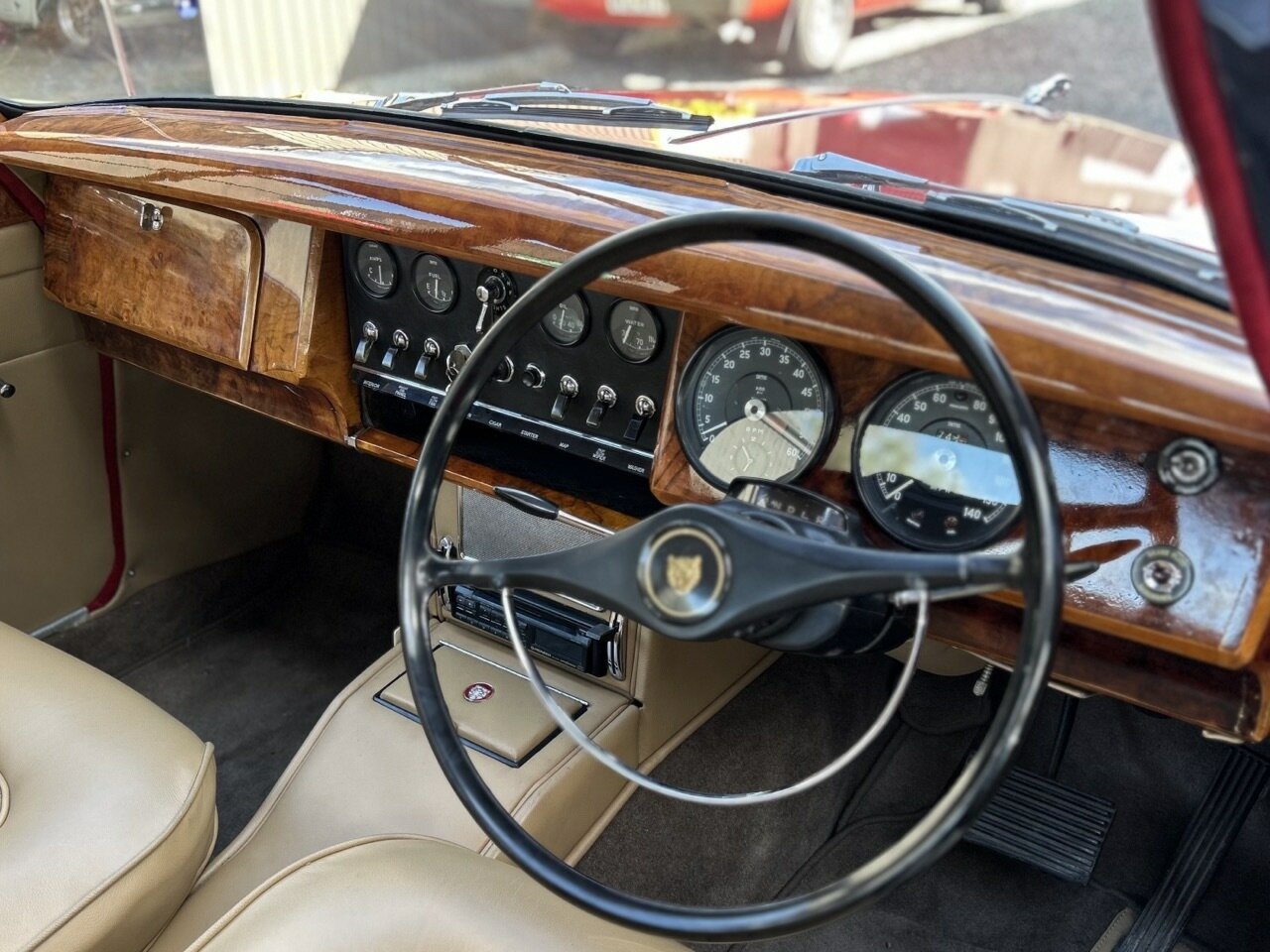 1961 JAGUAR MK II 3.4 3 SP AUTOMATIC 4D SEDAN