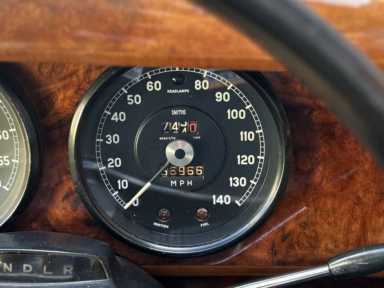 1961 JAGUAR MK II 3.4 3 SP AUTOMATIC 4D SEDAN