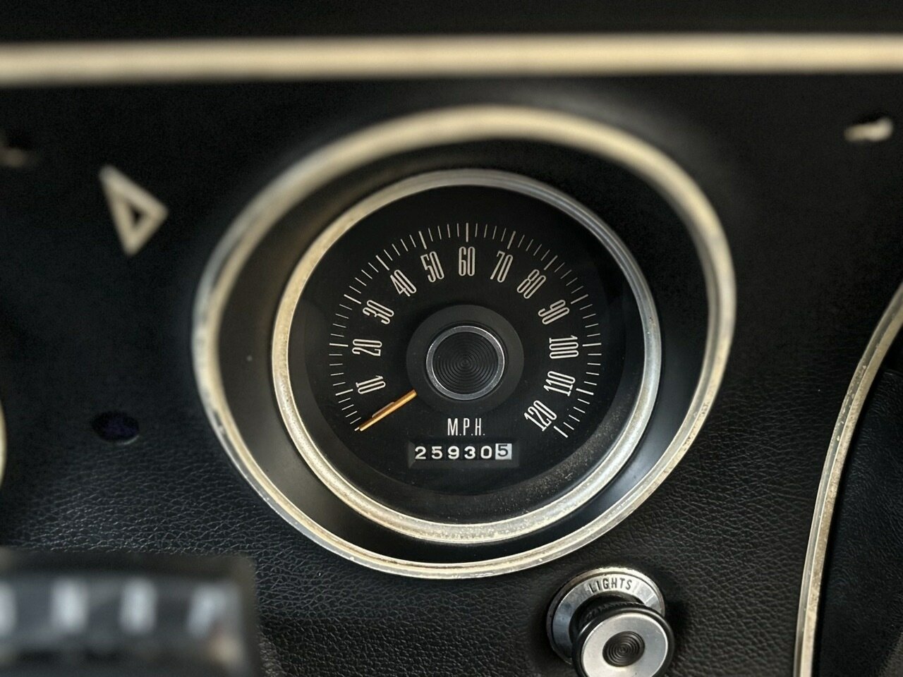 1971 FORD FAIRMONT XY 3 SP AUTOMATIC 4D SEDAN