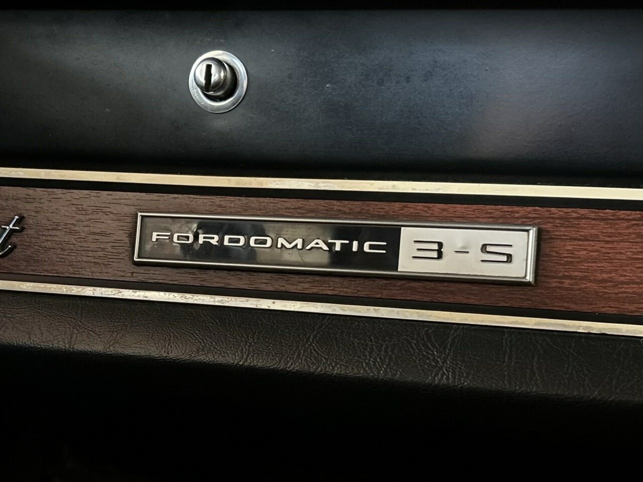 1971 FORD FAIRMONT XY 3 SP AUTOMATIC 4D SEDAN