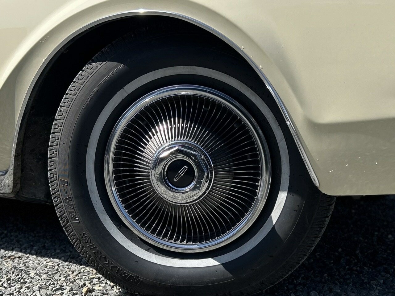 1969 LINCOLN CONTINENTAL MARK III 3 SP AUTOMATIC COUPE