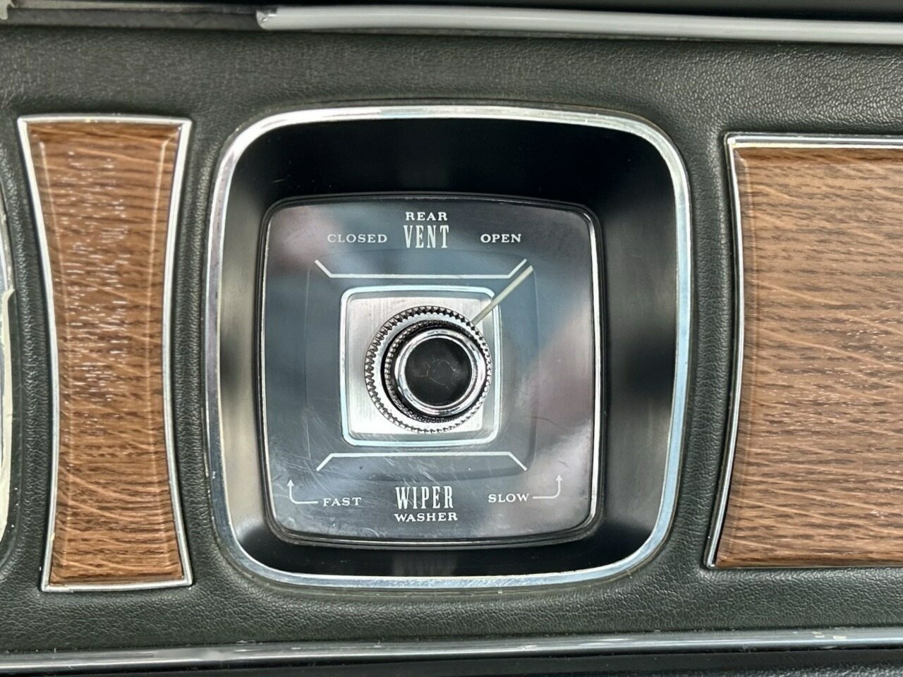 1969 LINCOLN CONTINENTAL MARK III 3 SP AUTOMATIC COUPE