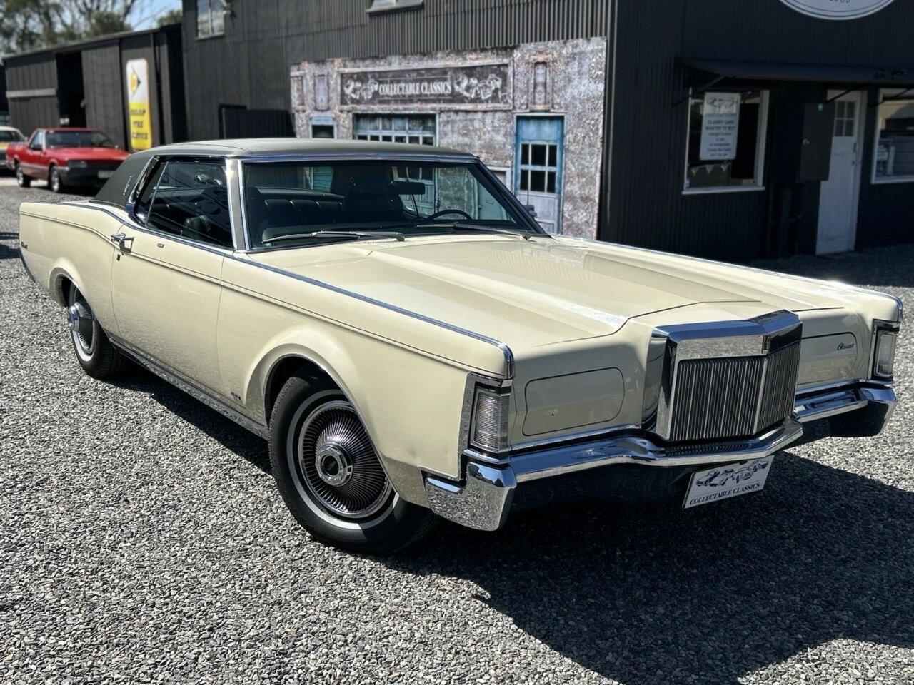1969 LINCOLN CONTINENTAL MARK III 3 SP AUTOMATIC COUPE