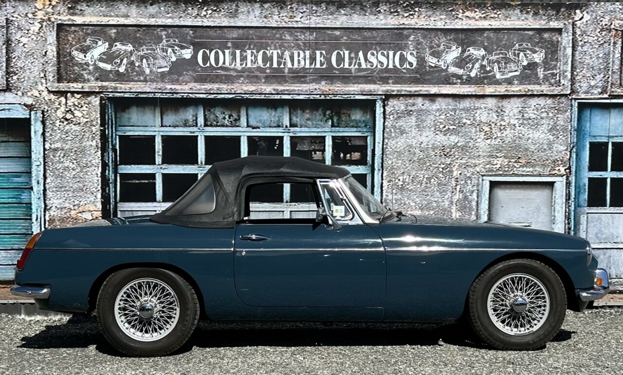 1969 MG MGB MK II 4 SP MAN + OVERDRIVE 2D ROADSTER