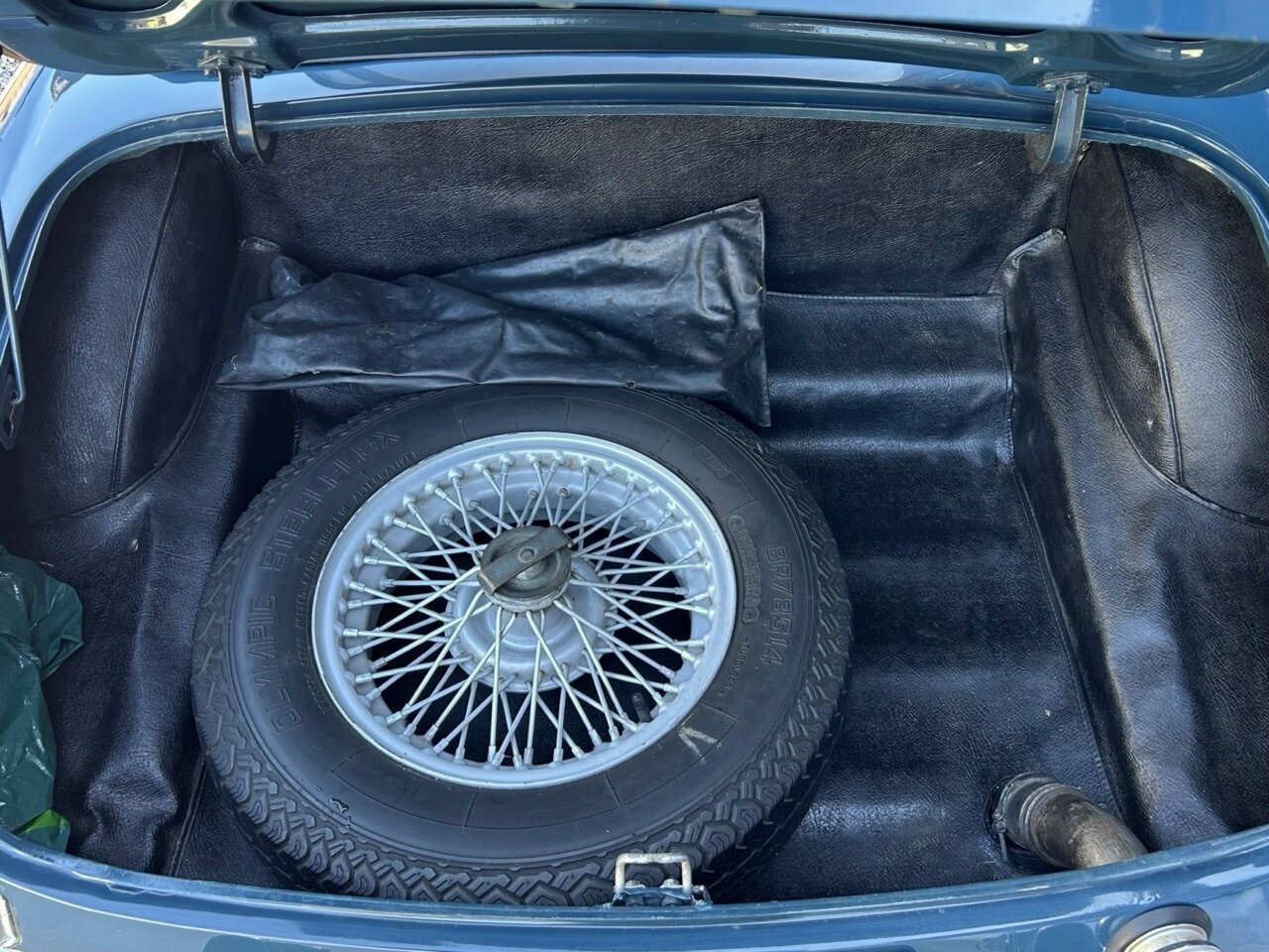 1969 MG MGB MK II 4 SP MAN + OVERDRIVE 2D ROADSTER
