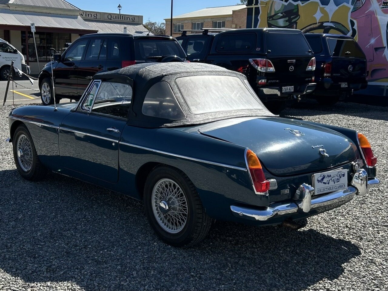 1969 MG MGB MK II 4 SP MAN + OVERDRIVE 2D ROADSTER