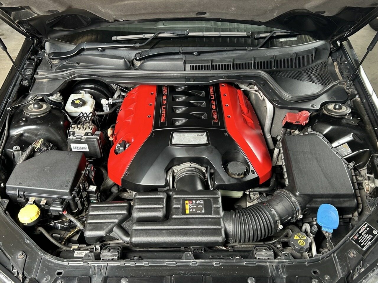 2012 HSV MALOO E3 MY12.5 R8 6 SP MANUAL UTILITY
