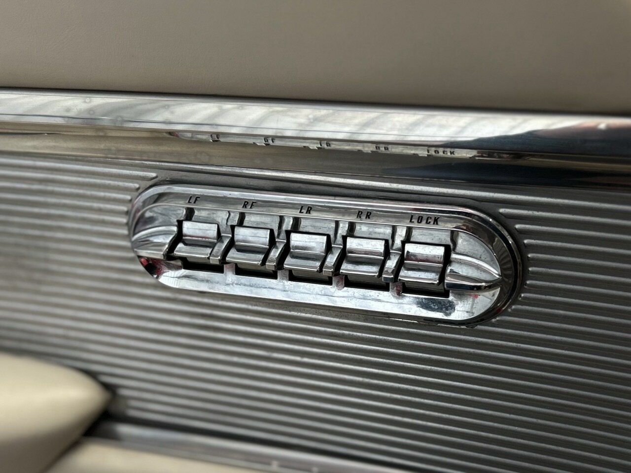 1961 FORD THUNDERBIRD 3 SP AUTOMATIC 2D HARDTOP