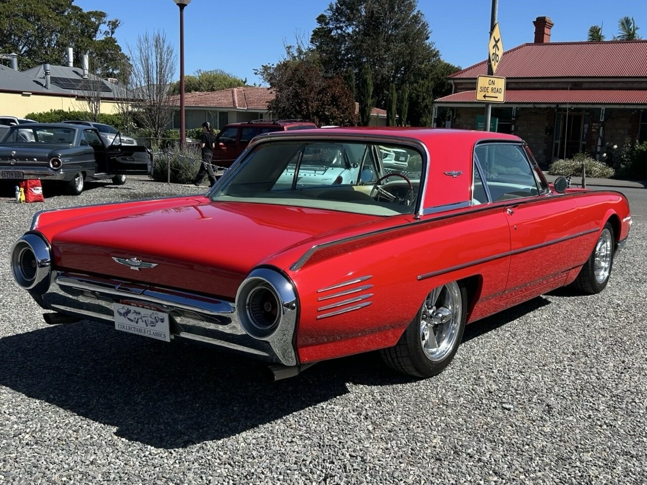 1961 FORD THUNDERBIRD 3 SP AUTOMATIC 2D HARDTOP