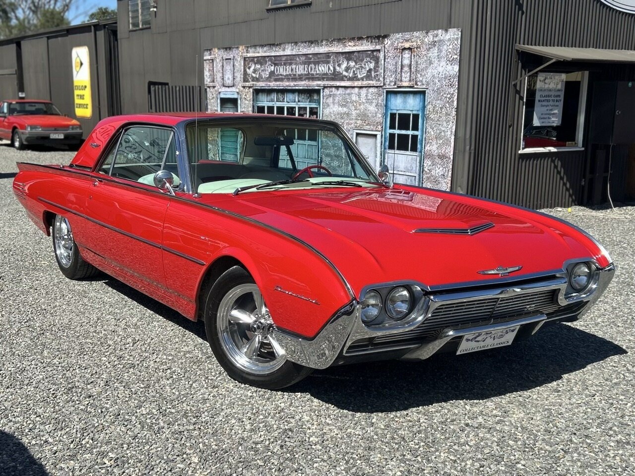 1961 FORD THUNDERBIRD 3 SP AUTOMATIC 2D HARDTOP