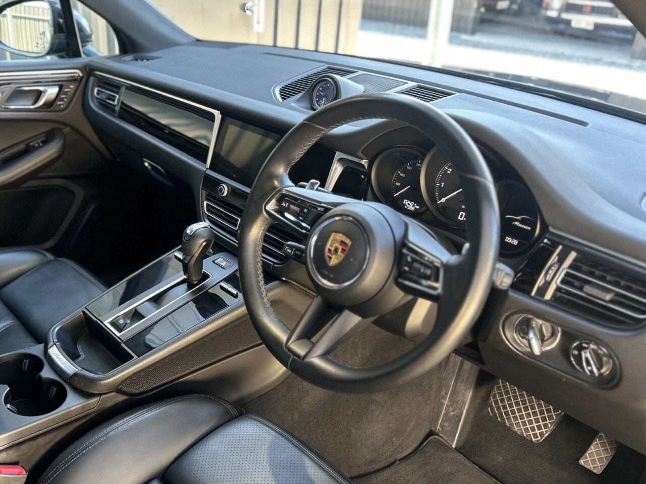 2021 PORSCHE MACAN 95B MY22 7 SP AUTO DUAL CLUTCH 4D WAGON