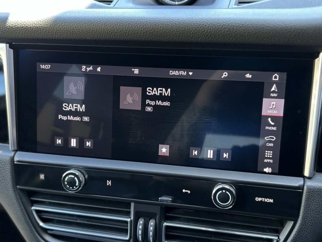 2021 PORSCHE MACAN 95B MY22 7 SP AUTO DUAL CLUTCH 4D WAGON
