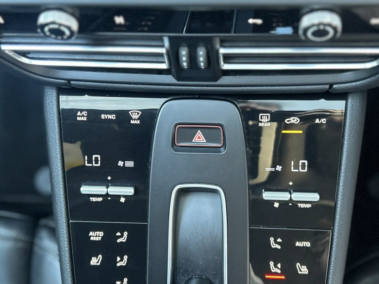 2021 PORSCHE MACAN 95B MY22 7 SP AUTO DUAL CLUTCH 4D WAGON