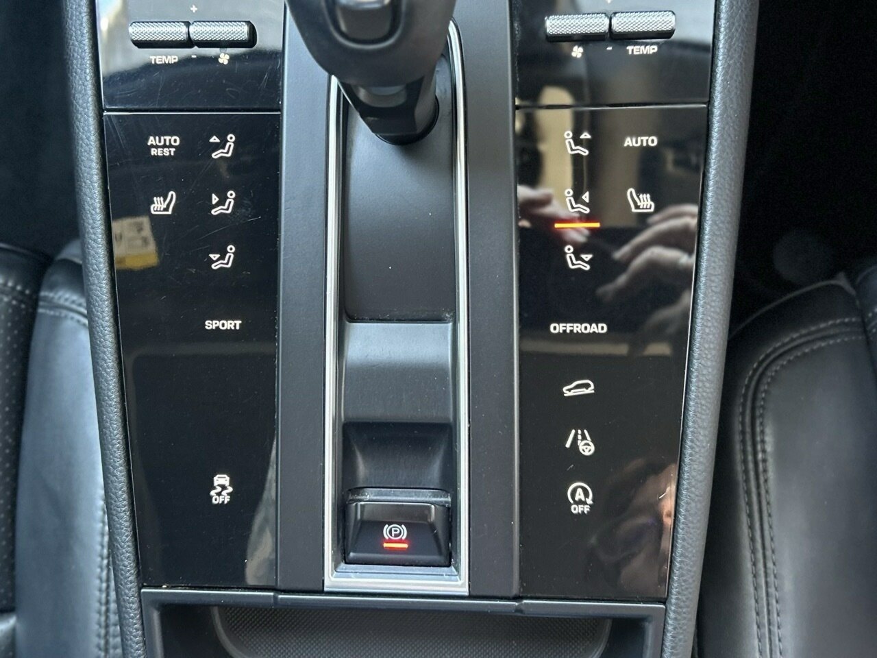 2021 PORSCHE MACAN 95B MY22 7 SP AUTO DUAL CLUTCH 4D WAGON
