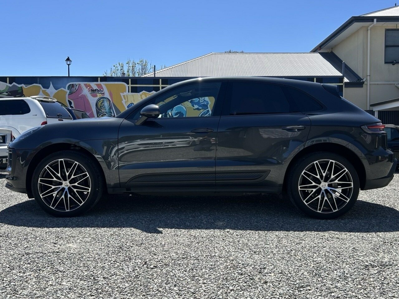 2021 PORSCHE MACAN 95B MY22 7 SP AUTO DUAL CLUTCH 4D WAGON