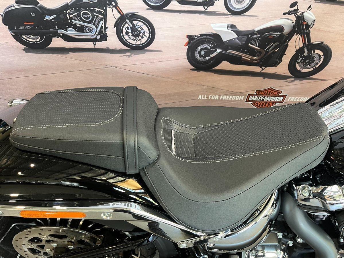 2025 HARLEY-DAVIDSON FXBR BREAKOUT (117) CRUISER