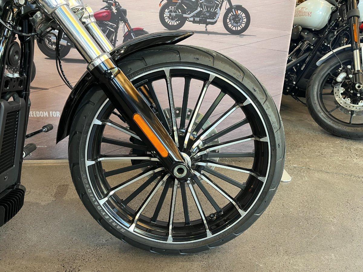 2025 HARLEY-DAVIDSON FXBR BREAKOUT (117) CRUISER