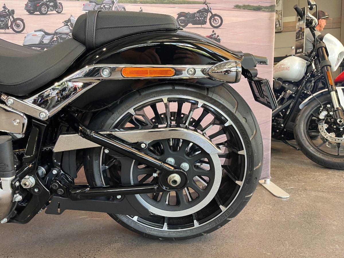2025 HARLEY-DAVIDSON FXBR BREAKOUT (117) CRUISER