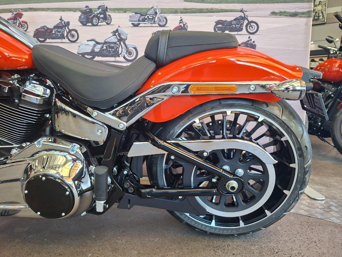 2026 HARLEY-DAVIDSON FXBR BREAKOUT (117) CRUISER
