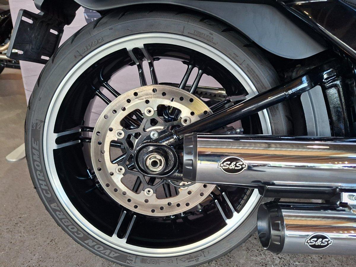 2018 HARLEY-DAVIDSON FXBRS BREAKOUT CRUISER