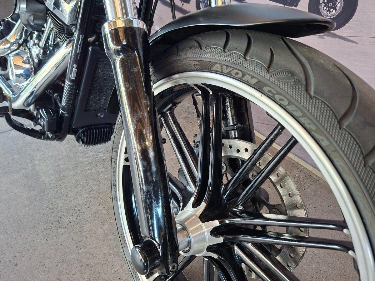2018 HARLEY-DAVIDSON FXBRS BREAKOUT CRUISER