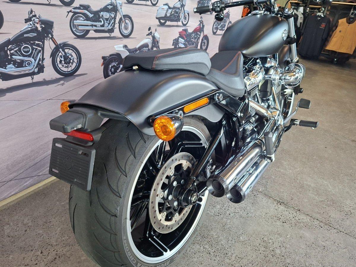 2018 HARLEY-DAVIDSON FXBRS BREAKOUT CRUISER