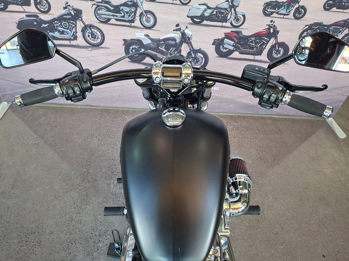 2018 HARLEY-DAVIDSON FXBRS BREAKOUT CRUISER