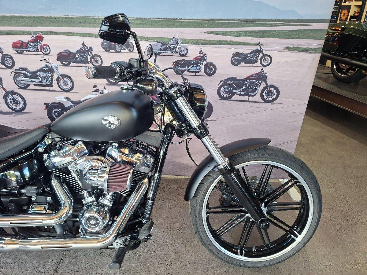 2018 HARLEY-DAVIDSON FXBRS BREAKOUT CRUISER
