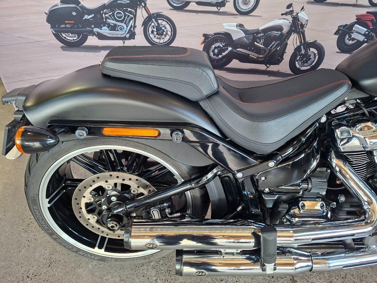 2018 HARLEY-DAVIDSON FXBRS BREAKOUT CRUISER