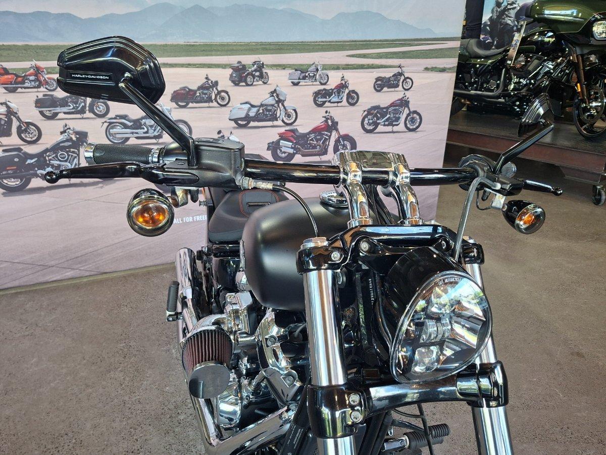 2018 HARLEY-DAVIDSON FXBRS BREAKOUT CRUISER