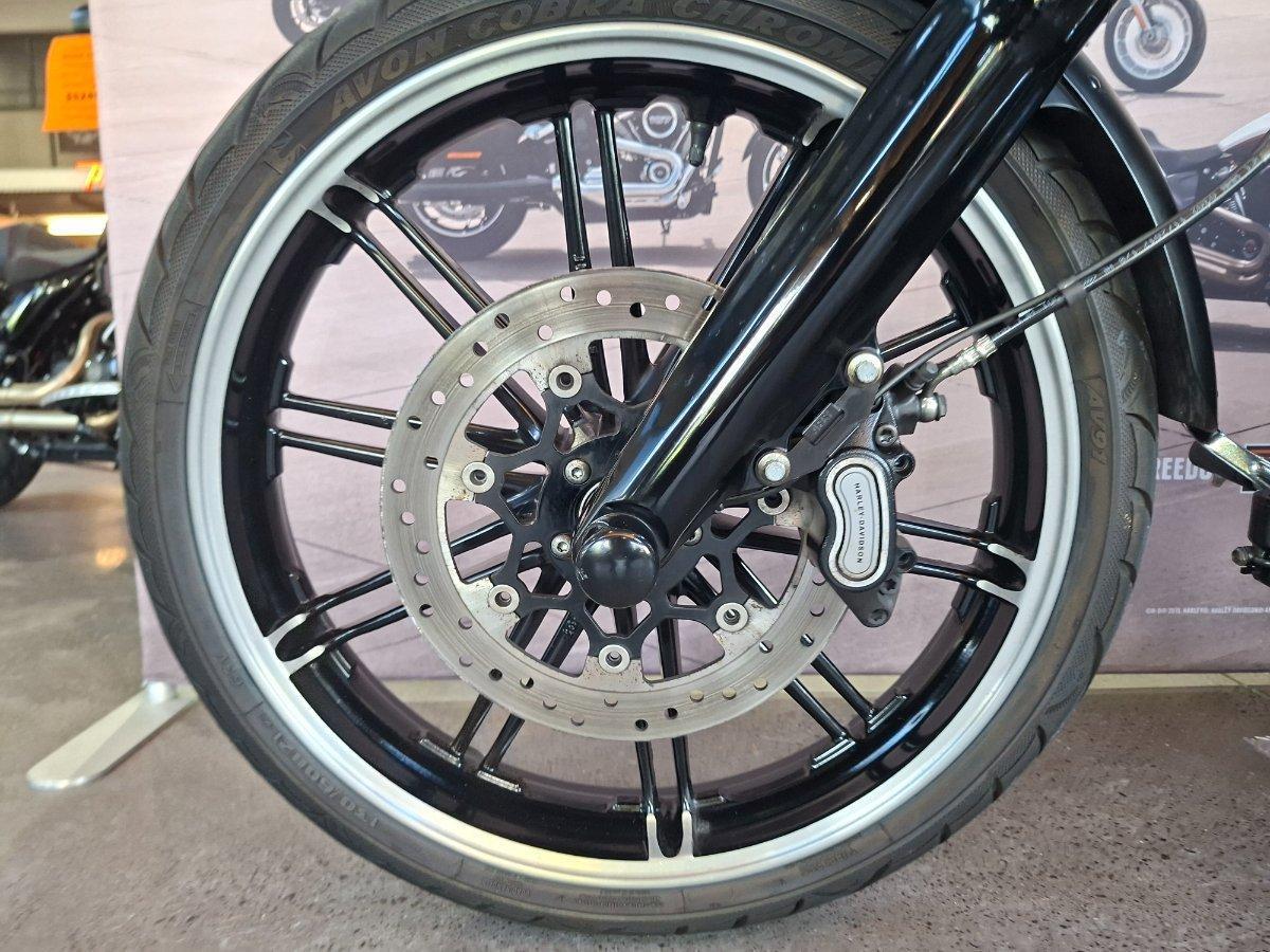 2018 HARLEY-DAVIDSON FXBRS BREAKOUT CRUISER