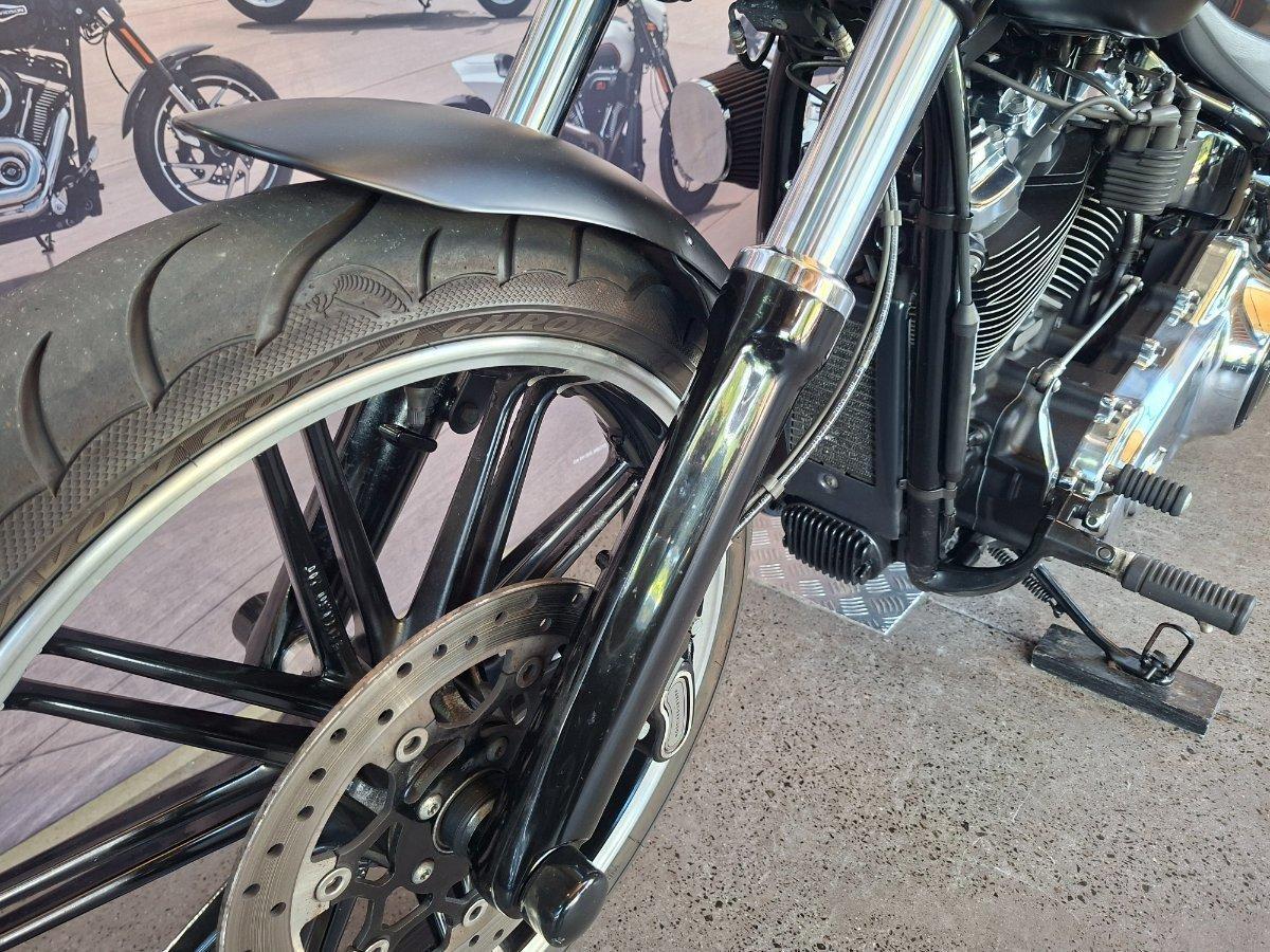 2018 HARLEY-DAVIDSON FXBRS BREAKOUT CRUISER