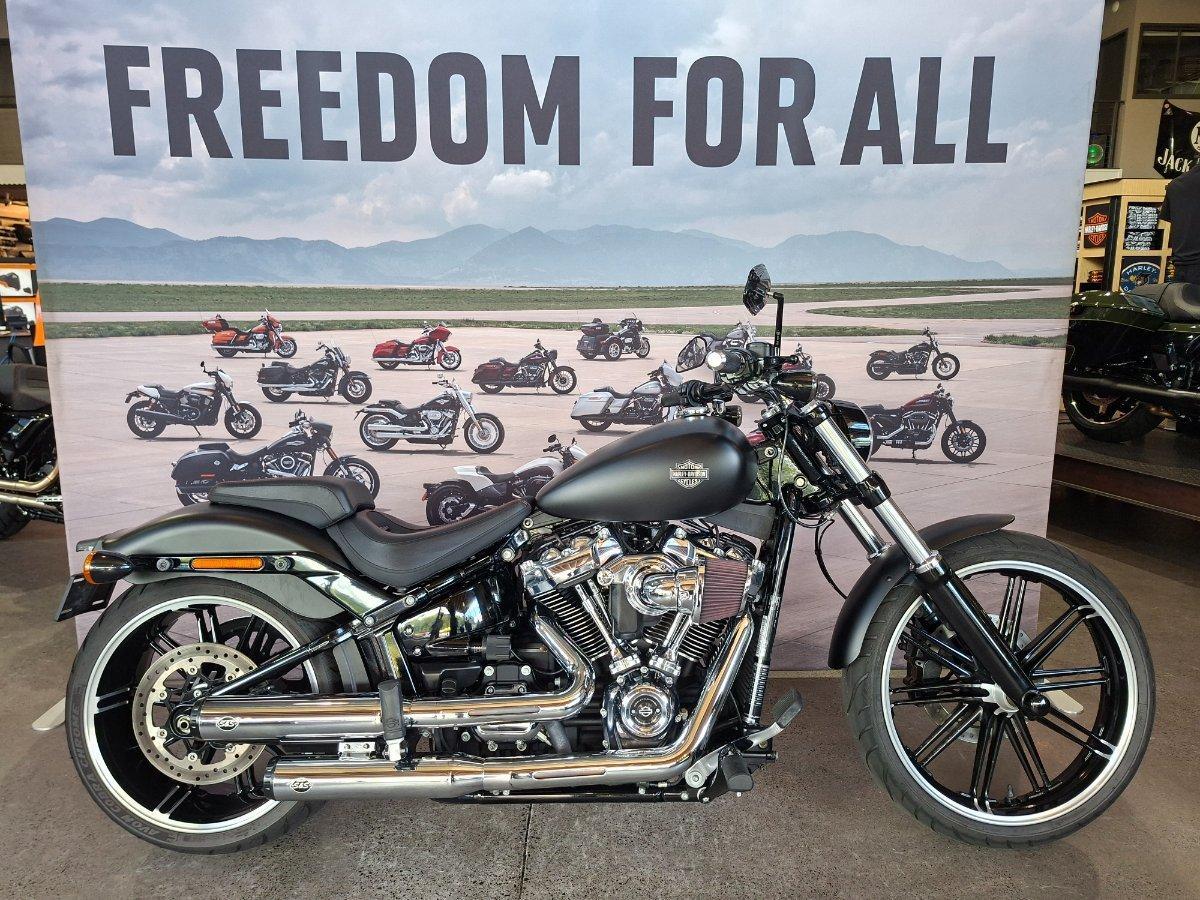 2018 HARLEY-DAVIDSON FXBRS BREAKOUT CRUISER