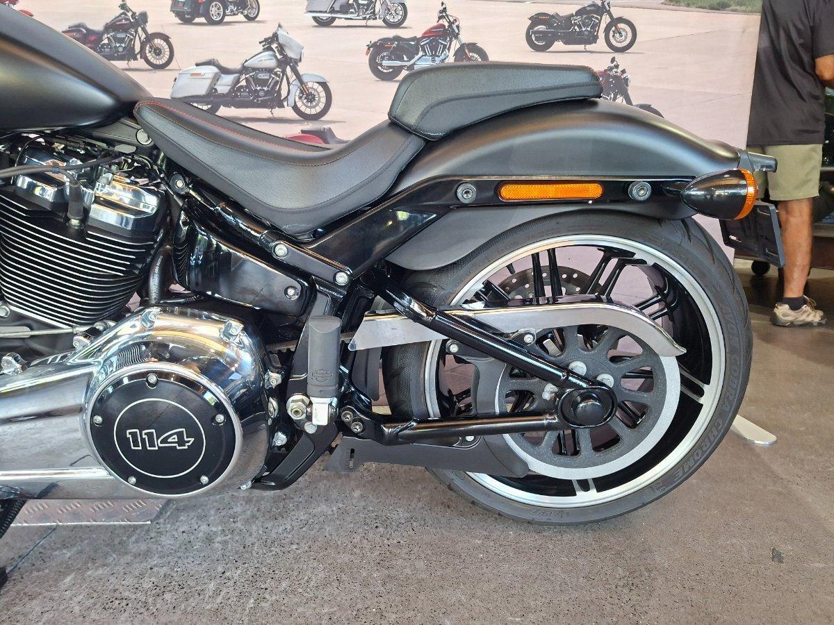 2018 HARLEY-DAVIDSON FXBRS BREAKOUT CRUISER