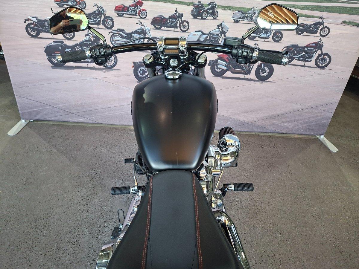 2018 HARLEY-DAVIDSON FXBRS BREAKOUT CRUISER