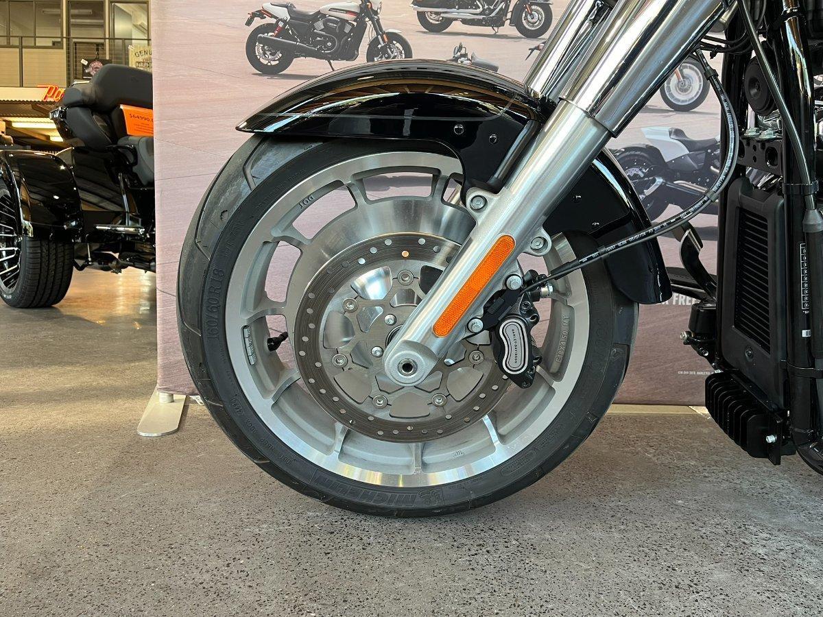2025 HARLEY-DAVIDSON FLFB FAT BOY (117) CRUISER