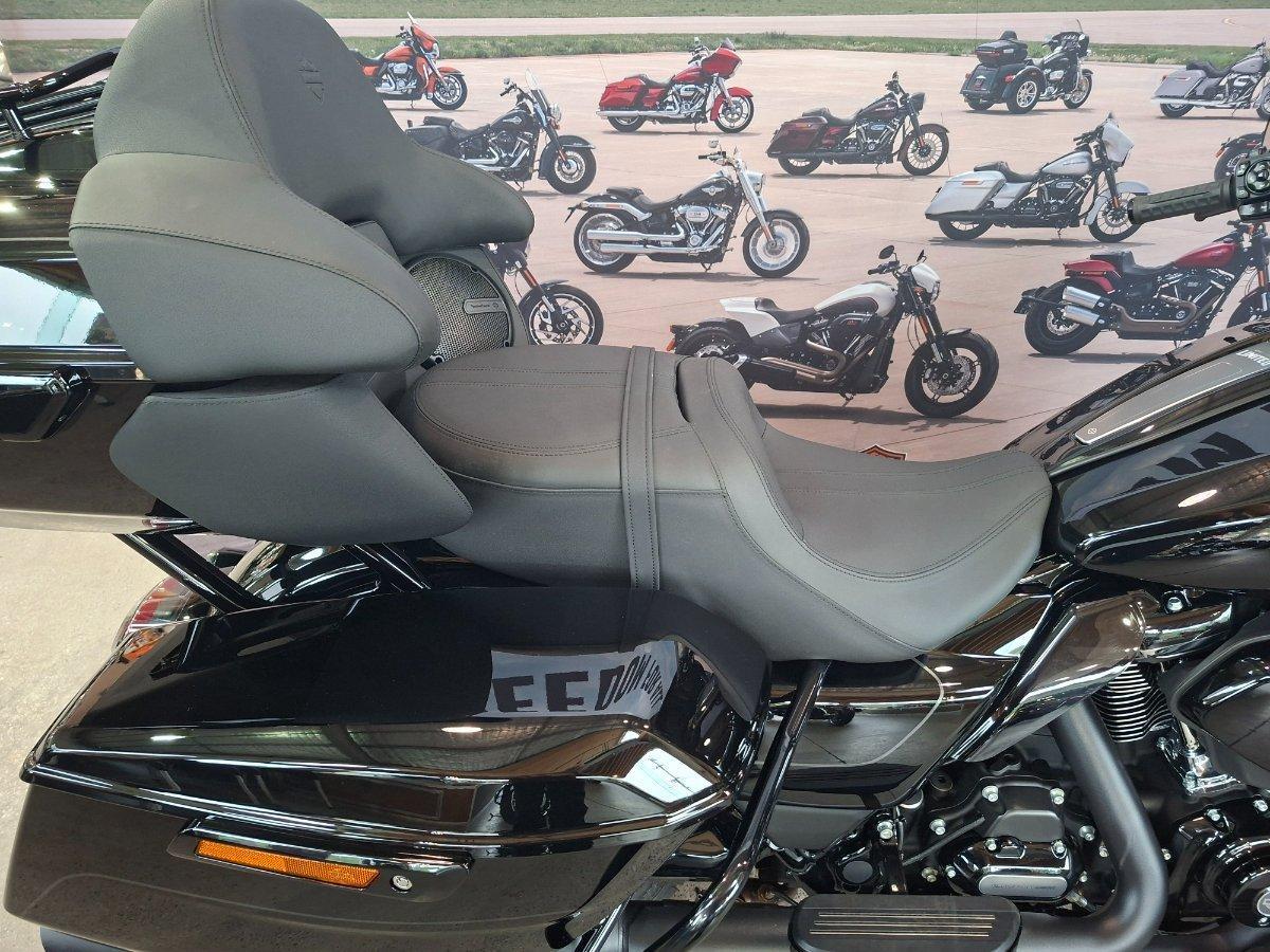 2026 HARLEY-DAVIDSON FLHXL STREET GLIDE LIMITED 117 CRUISER