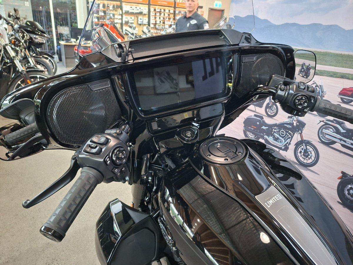 2026 HARLEY-DAVIDSON FLHXL STREET GLIDE LIMITED 117 CRUISER