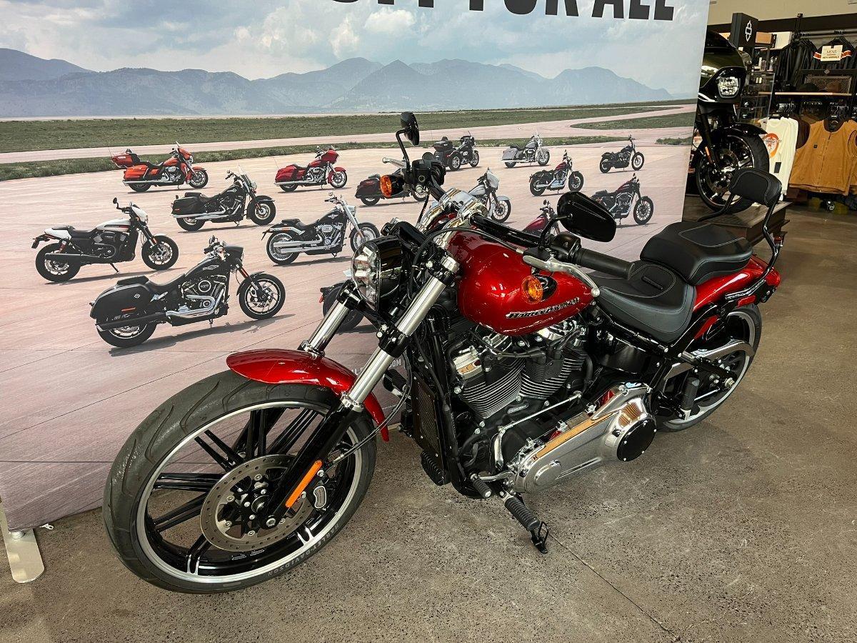 2019 HARLEY-DAVIDSON FXBR BREAKOUT CRUISER